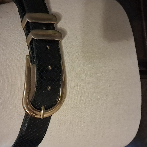 Ginnie Johansen Navy Leather Belt Gold Hardware 31/M Classic Basic Minimalist - Picture 2 of 7
